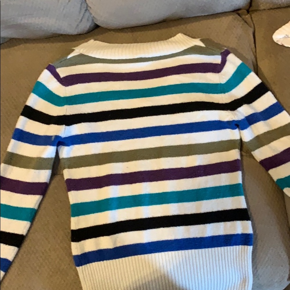 Sweater - Picture 3 of 3